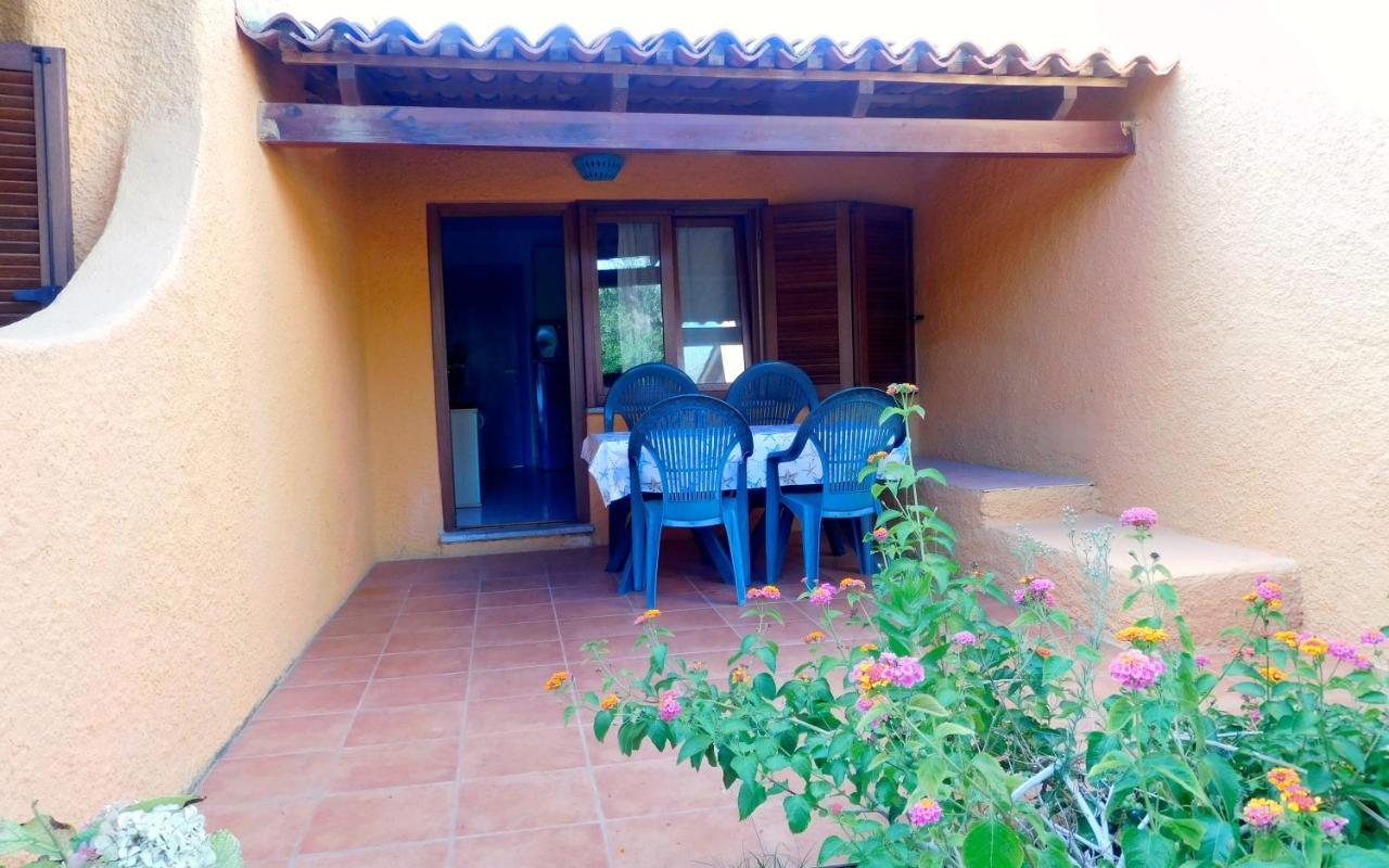 Residence La Pineta Budoni Exterior foto