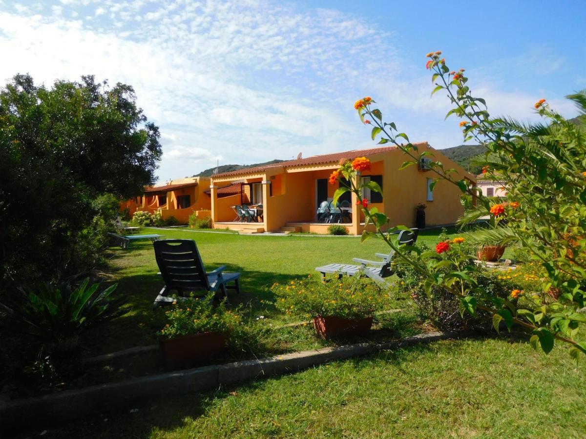 Residence La Pineta Budoni Exterior foto